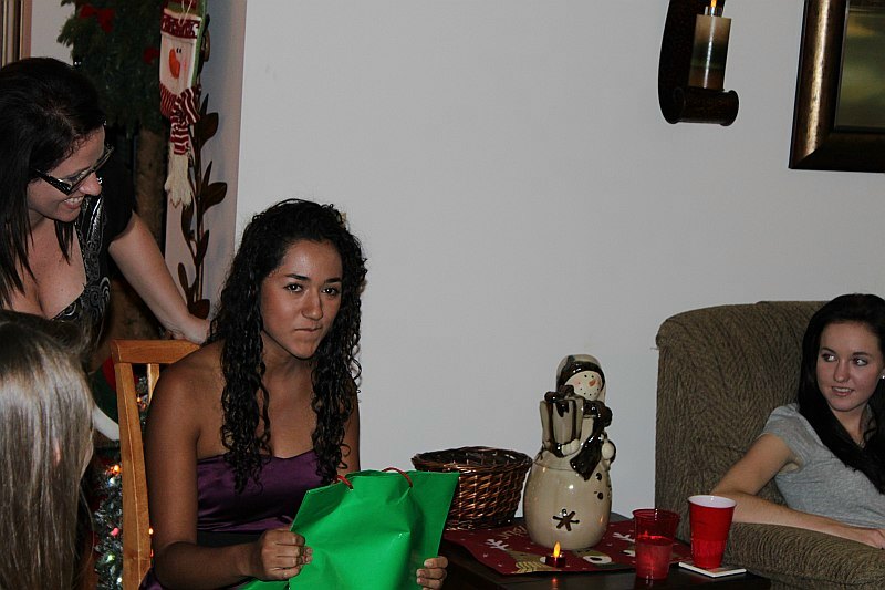 ../Images/MnetteHParty09181.jpg