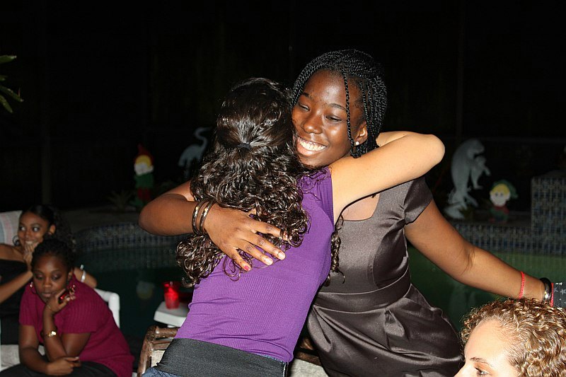../Images/MnetteHParty09386.jpg